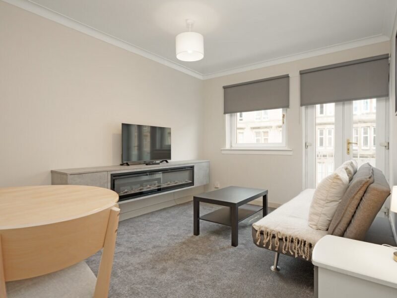 1BR · Shawlands · Walk To Queens Park · Parking photo 1