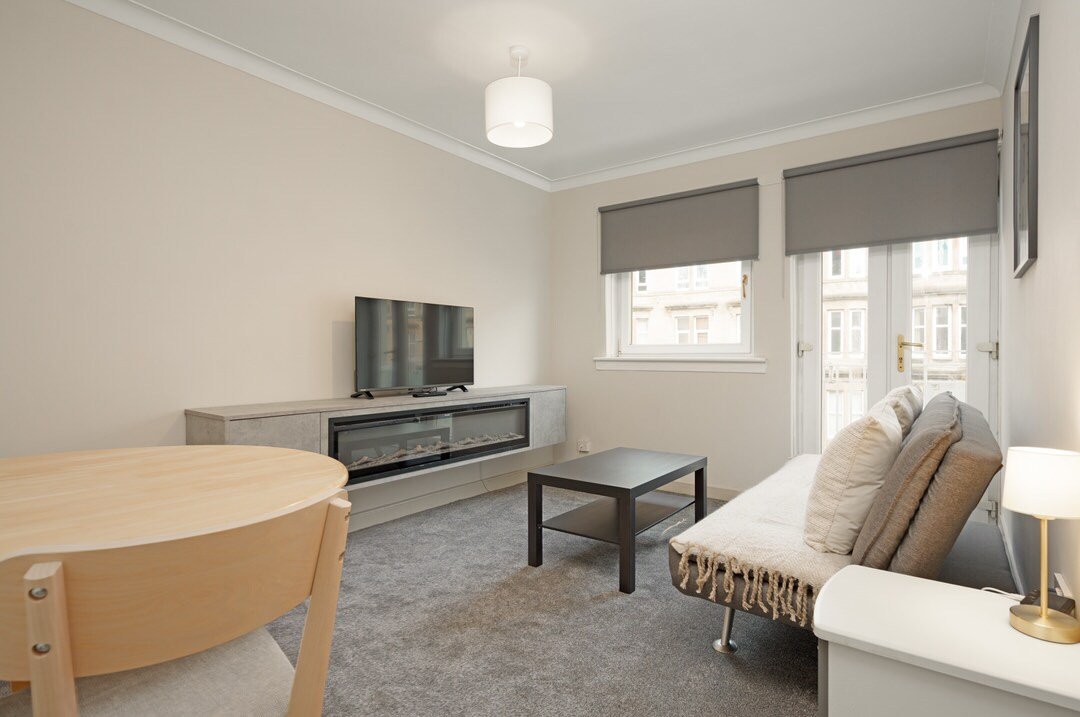 1BR · Shawlands · Walk To Queens Park · Parking photo 1