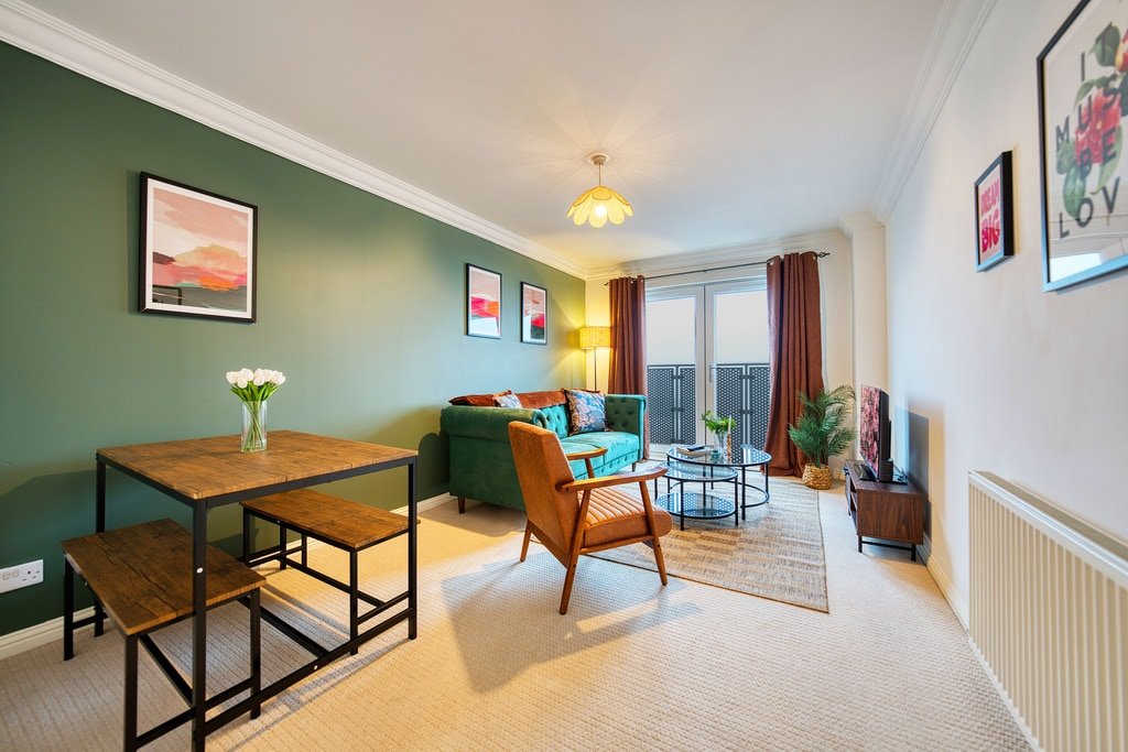 2BR Flat • Central Location • Free Parking photo 1