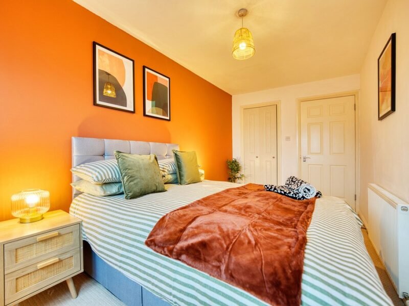 2BR Flat • Central Location • Free Parking photo 3