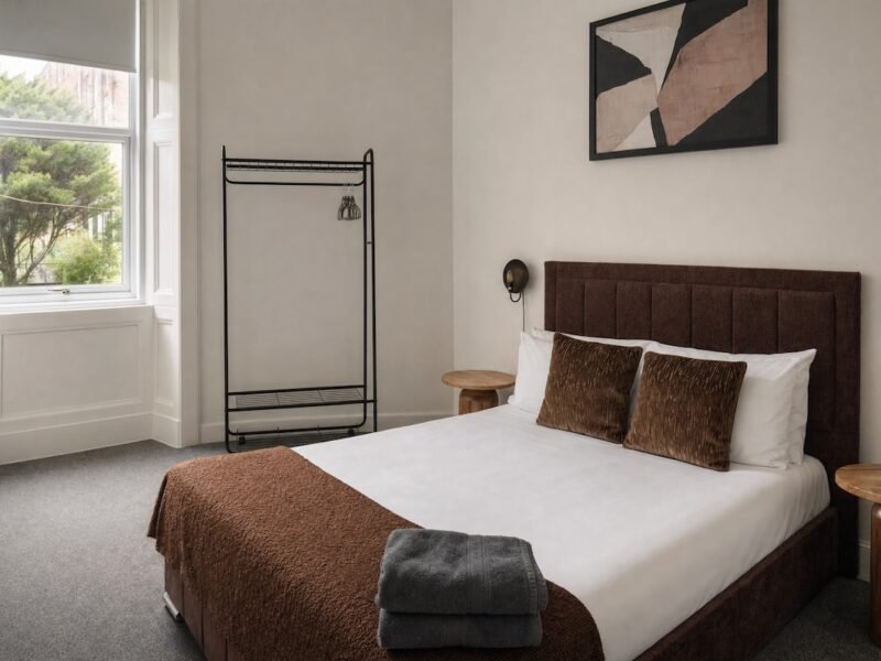 2BR Flat •West End •Near Kelvingrove & City Centre photo 2