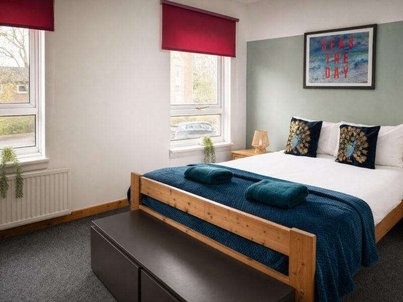 2BR House • Free Parking • Easy City Access photo 2