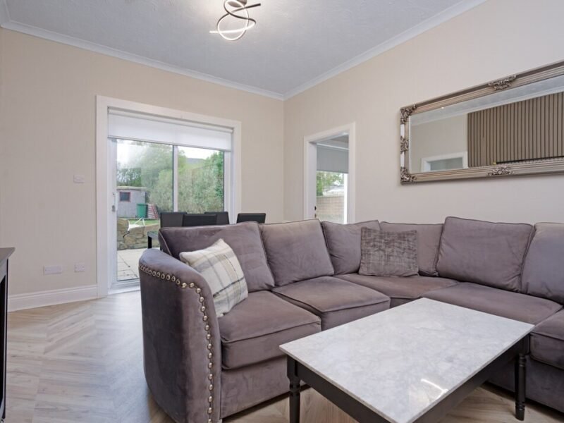 3BR Home · Sleeps 6 · Near Airport · Parking photo 5