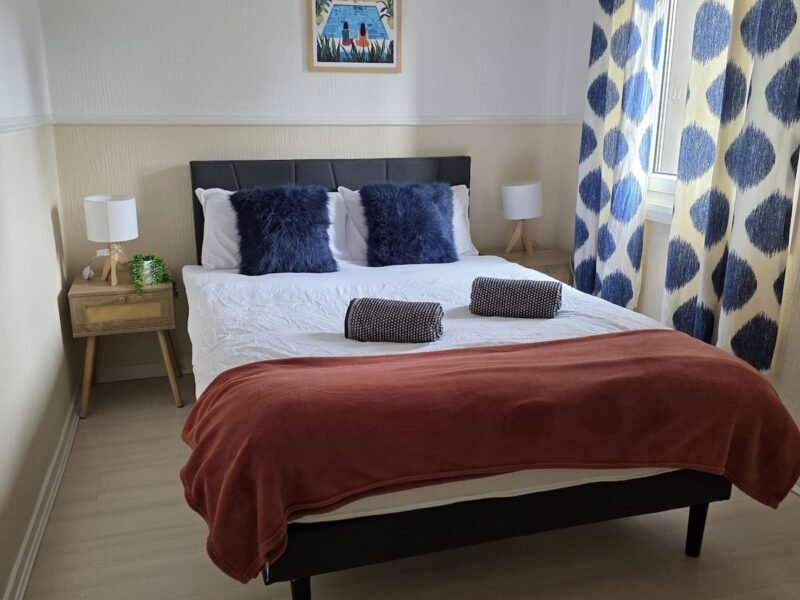 3BR House • Near Edinburgh Airport • Free Parking photo 4