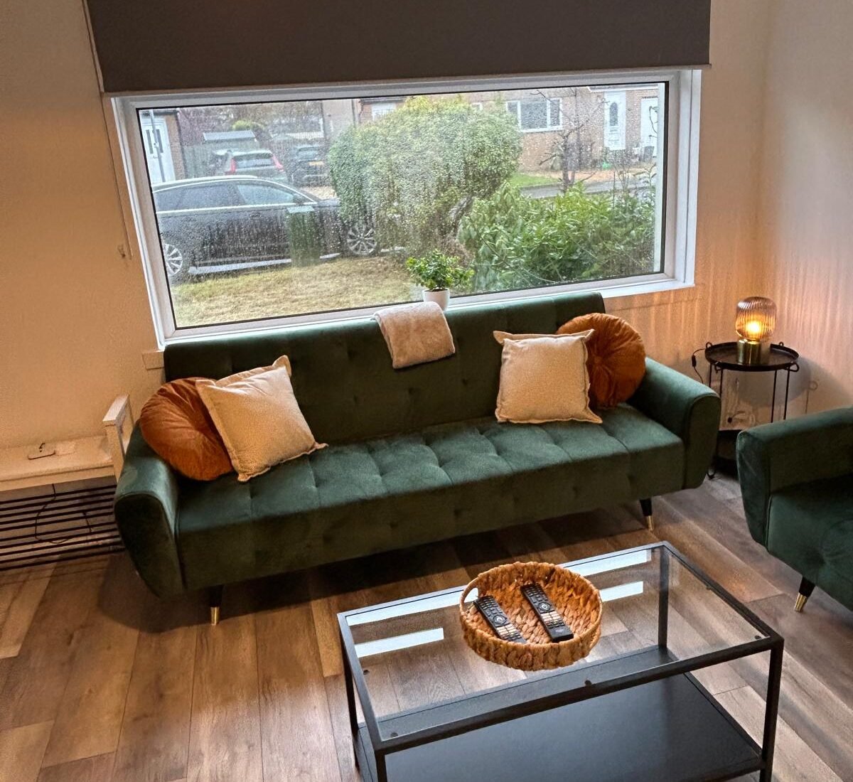 3BR House • Sleeps 10 • Private Drive • Near Park photo 1