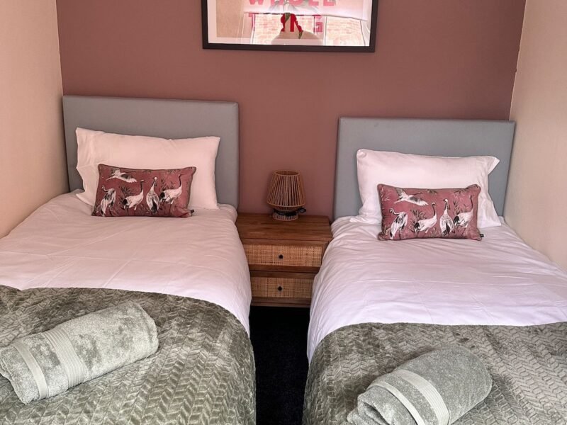 3BR House • Sleeps 6 • West End Sights + Driveway photo 4