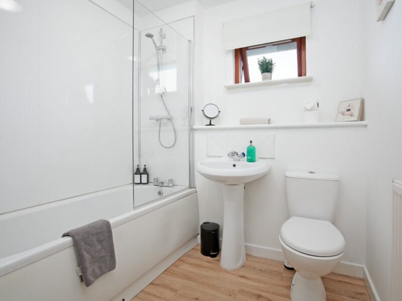 Comfy 2-Bedroom Central Gem + Free Parking photo 5