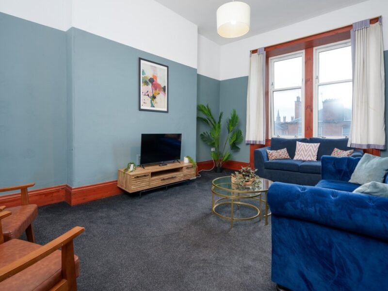 Family and Group Stay 2BR by Park Sleeps 7 photo 2
