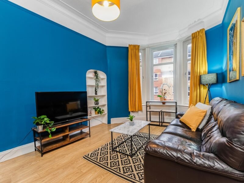 Southside 1BR • Classic Flat + Free Parking photo 1