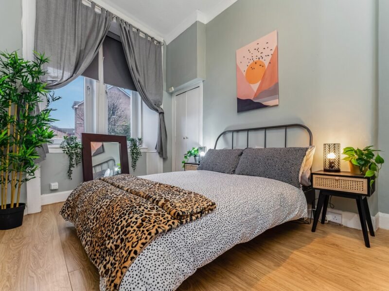 Southside 1BR • Classic Flat + Free Parking photo 3