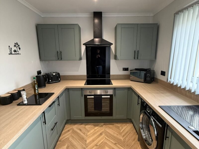 Spacious 3BR · Near Glasgow Cathedral · Parking photo 3